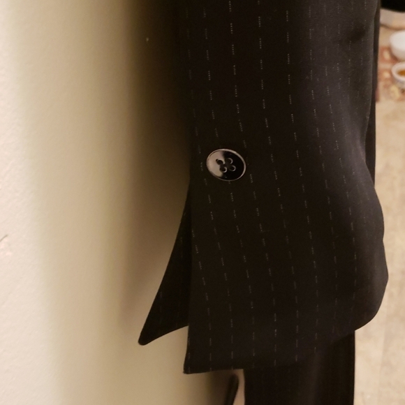 Liz Claiborne Black Pant Suit - Picture 5 of 8
